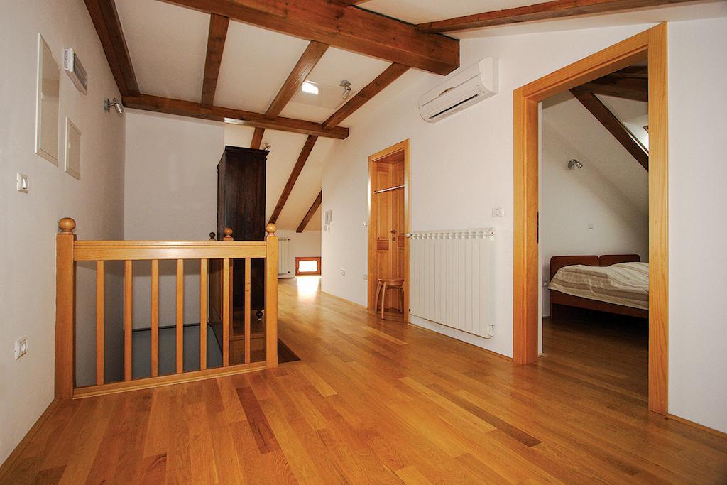 Apartments Janks Vremski Britof Room photo