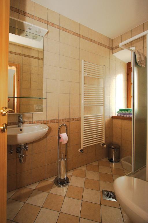 Apartments Janks Vremski Britof Room photo