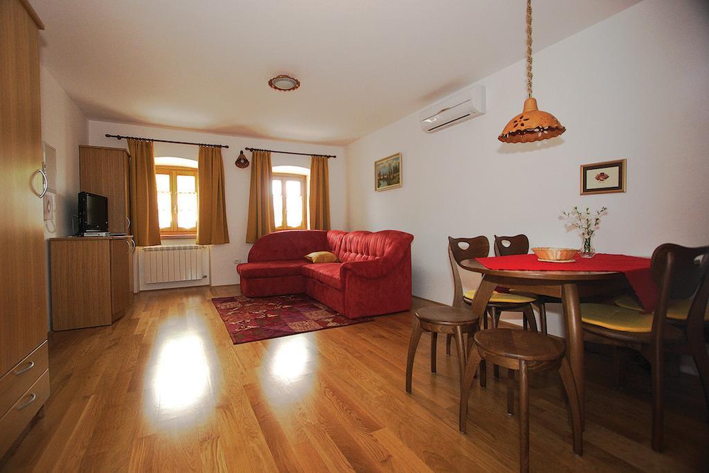 Apartments Janks Vremski Britof Room photo