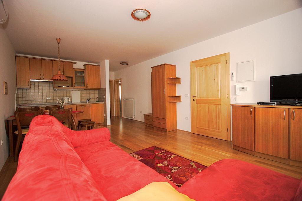 Apartments Janks Vremski Britof Room photo